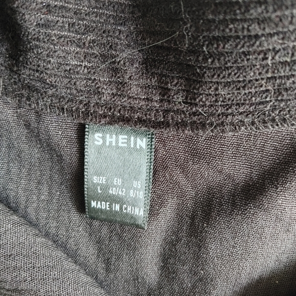 *SOLD* SHEIN corduroy flare skirt - Picture 3 of 3